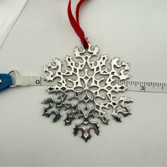 Vintage Tiffany & Co. Makers Snowflake Ornament in Sterling Silver - Picture 3 of 5
